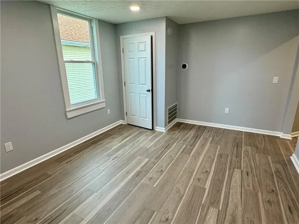 $2,100 | 23 Mainsgate Street, Pittsburgh, PA 15205