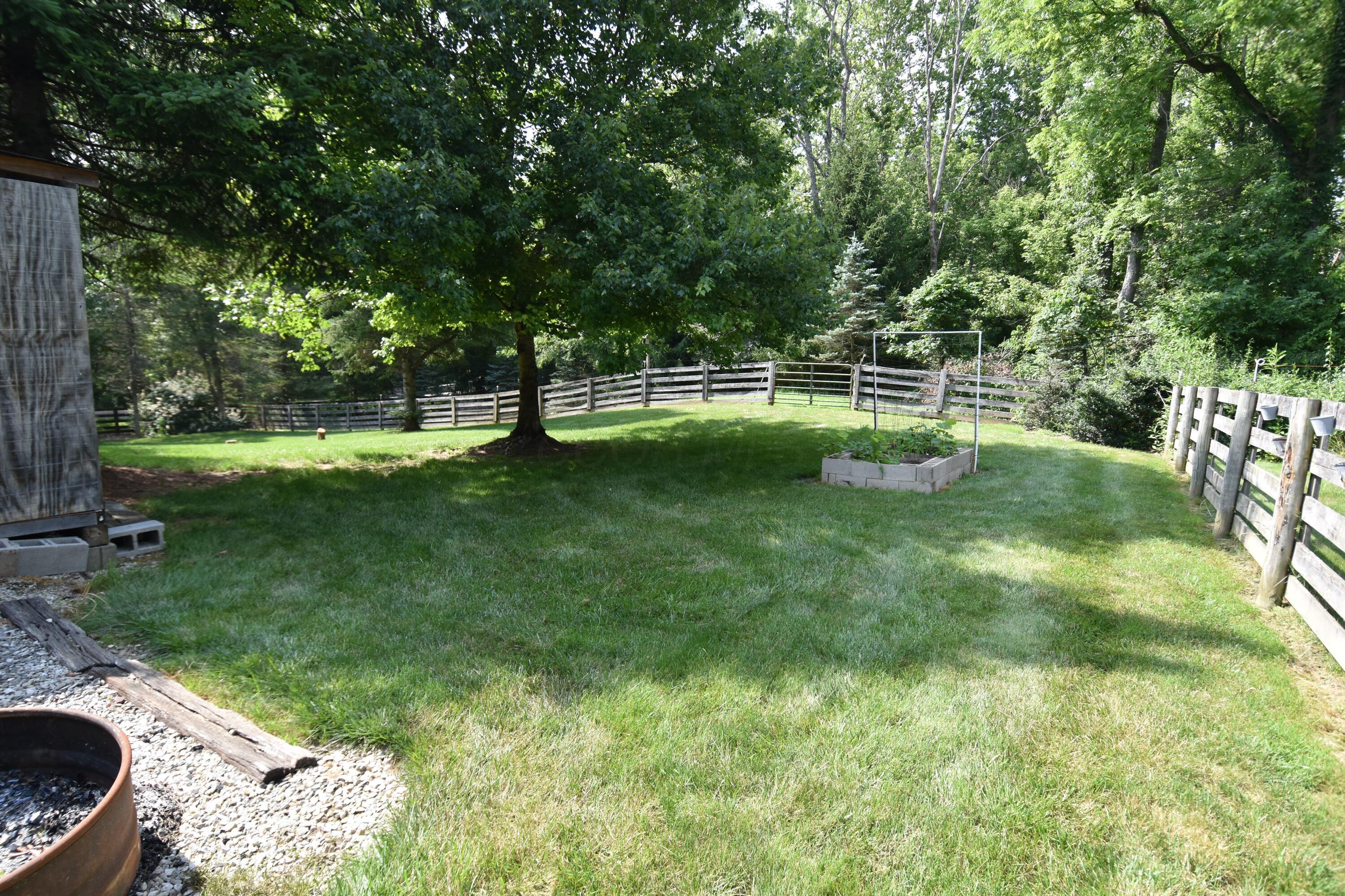 15 Tow Path Road Granville, OH 43023 - Photo 70 of 79 Fenced yard