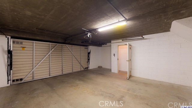 1245 Grandview Avenue, Unit 4 Glendale, CA 91201 - Photo 14 of 20 a view of garage