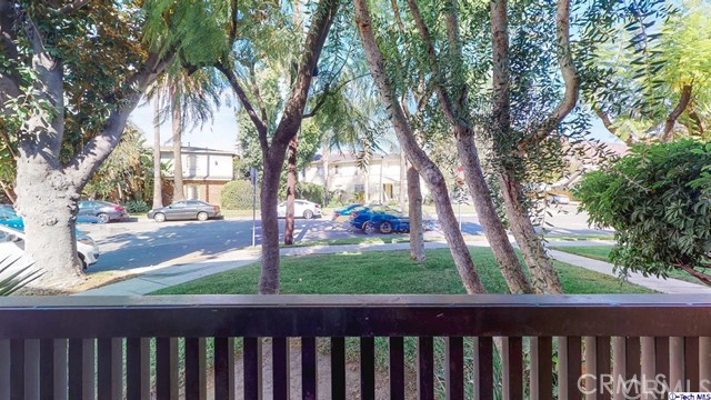 1245 Grandview Avenue, Unit 4 Glendale, CA 91201 - Photo 8 of 20 a view of a yard with large trees