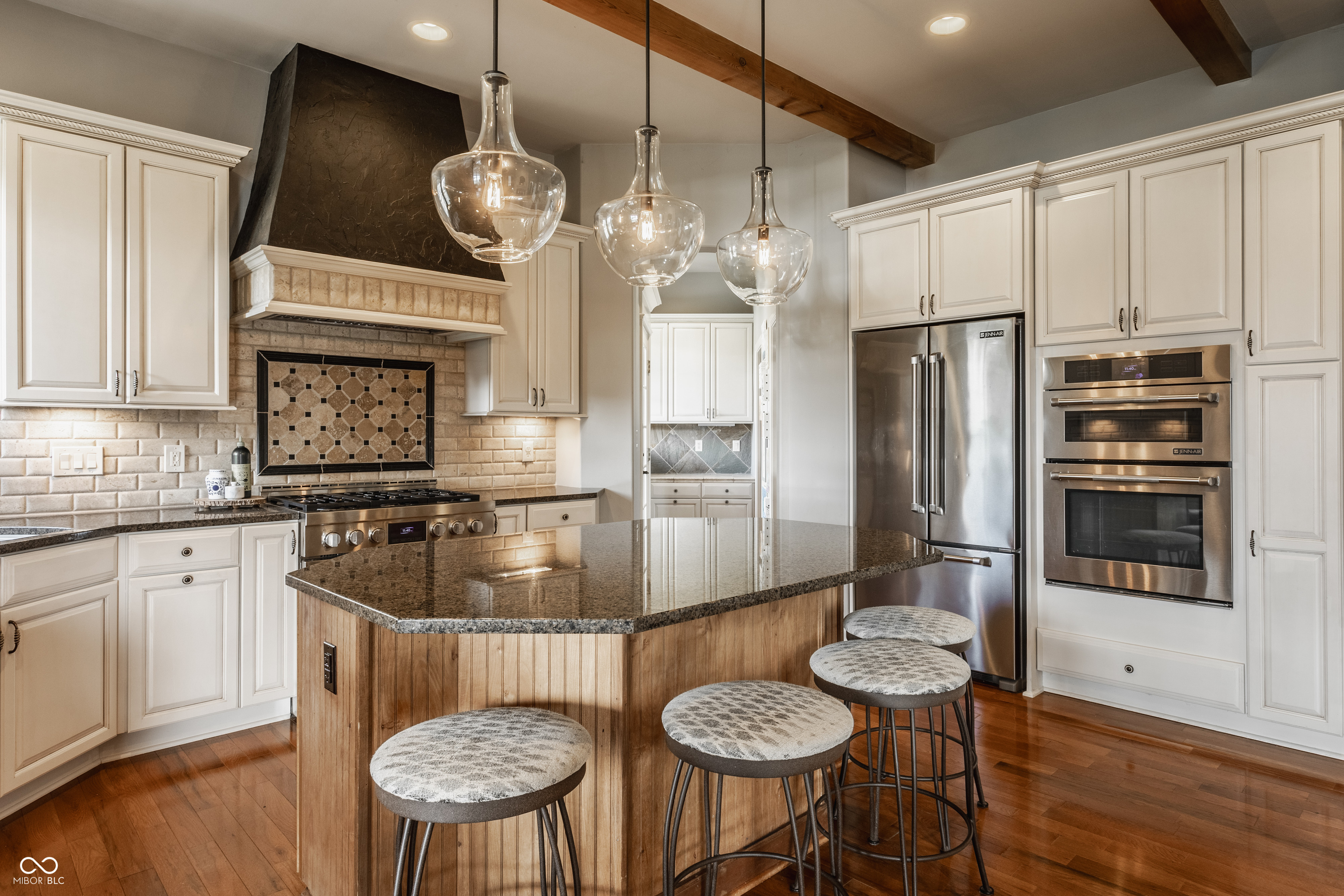 8535 Hunt Club Road Zionsville, IN 46077 - Photo 14 of 63