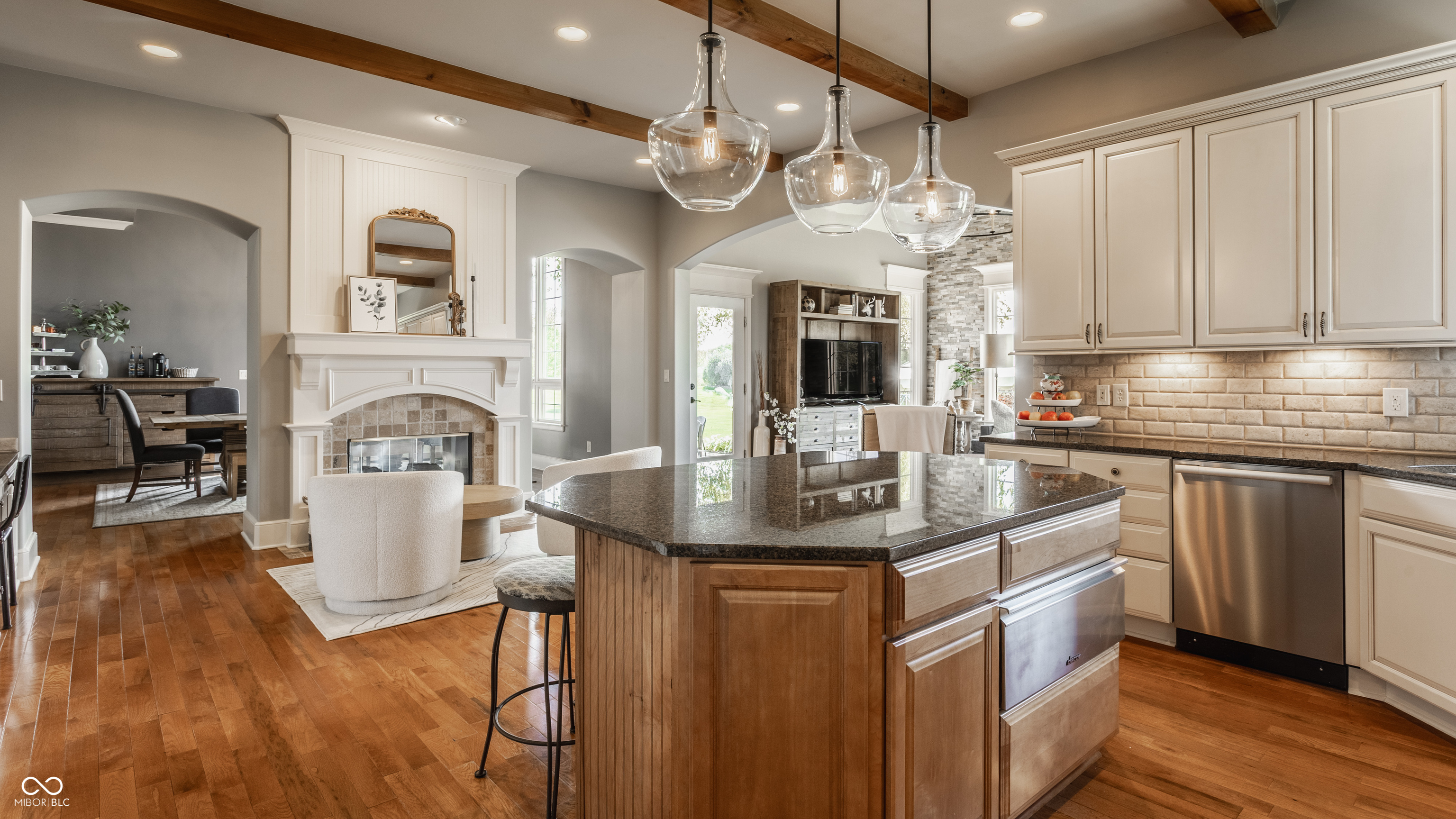 8535 Hunt Club Road Zionsville, IN 46077 - Photo 15 of 63