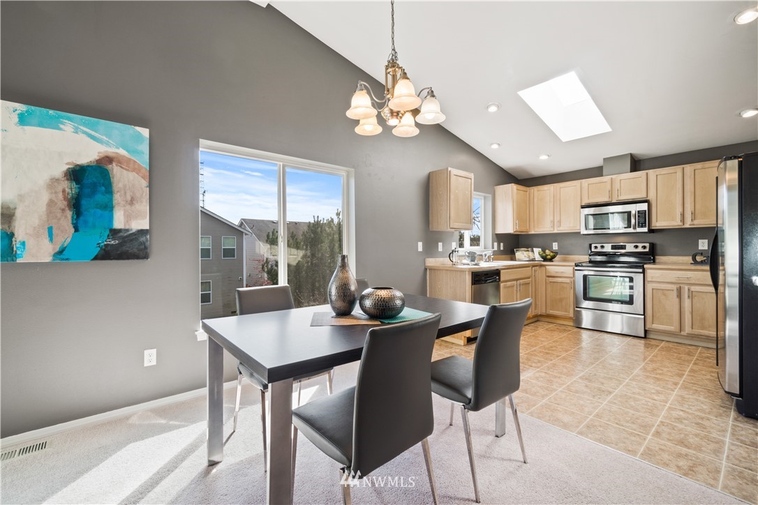 3914 152nd Place Southeast Bothell, WA 98012 - Photo 6 of 24