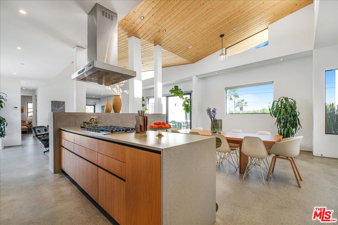 527 West Santa Catalina Road Palm Springs, CA 92262 - Photo 16 of 51