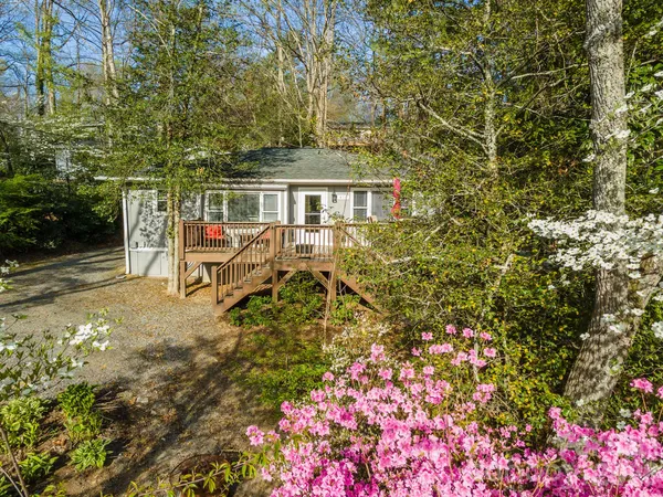 $850,000 | 416 South Cherokee Avenue, Black Mountain, NC 28711