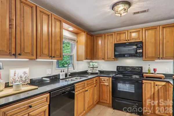$850,000 | 416 South Cherokee Avenue, Black Mountain, NC 28711