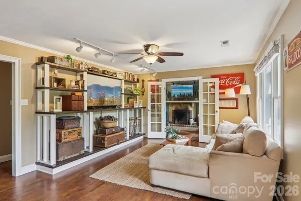 $850,000 | 416 South Cherokee Avenue, Black Mountain, NC 28711