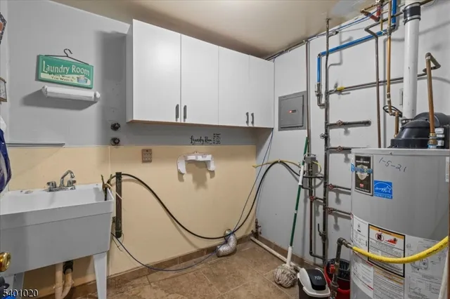 $799,999 | 775 Highway 202, Montville, NJ 07082