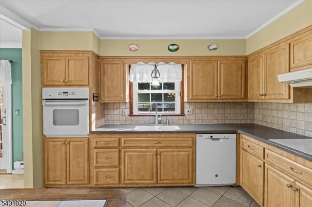 $799,999 | 775 Highway 202, Montville, NJ 07082