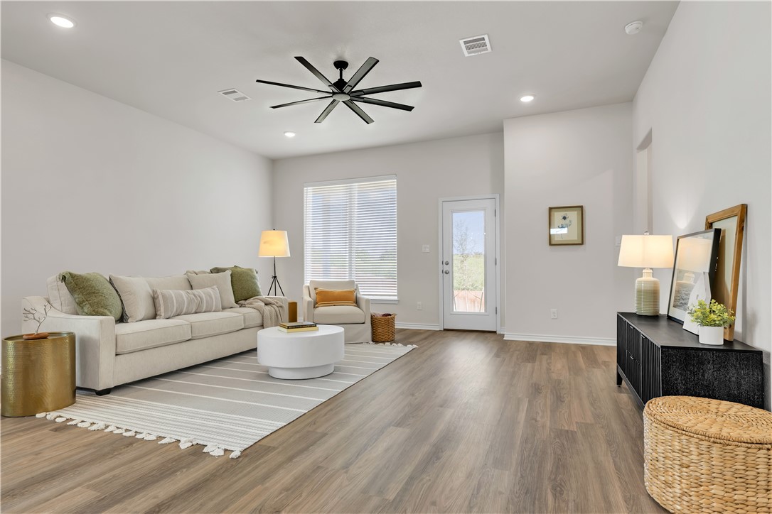 3520 Pointe Du Hoc Drive Bryan, TX 77808 - Photo 15 of 40 Living