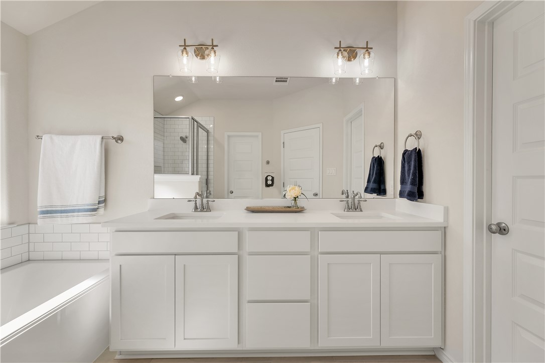 3520 Pointe Du Hoc Drive Bryan, TX 77808 - Photo 28 of 40 Primary bathroom