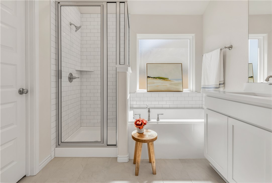 3520 Pointe Du Hoc Drive Bryan, TX 77808 - Photo 29 of 40 Primary bathroom