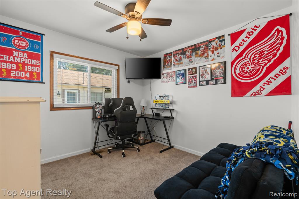 49431 Fuller Road Chesterfield, MI 48051 - Photo 15 of 36