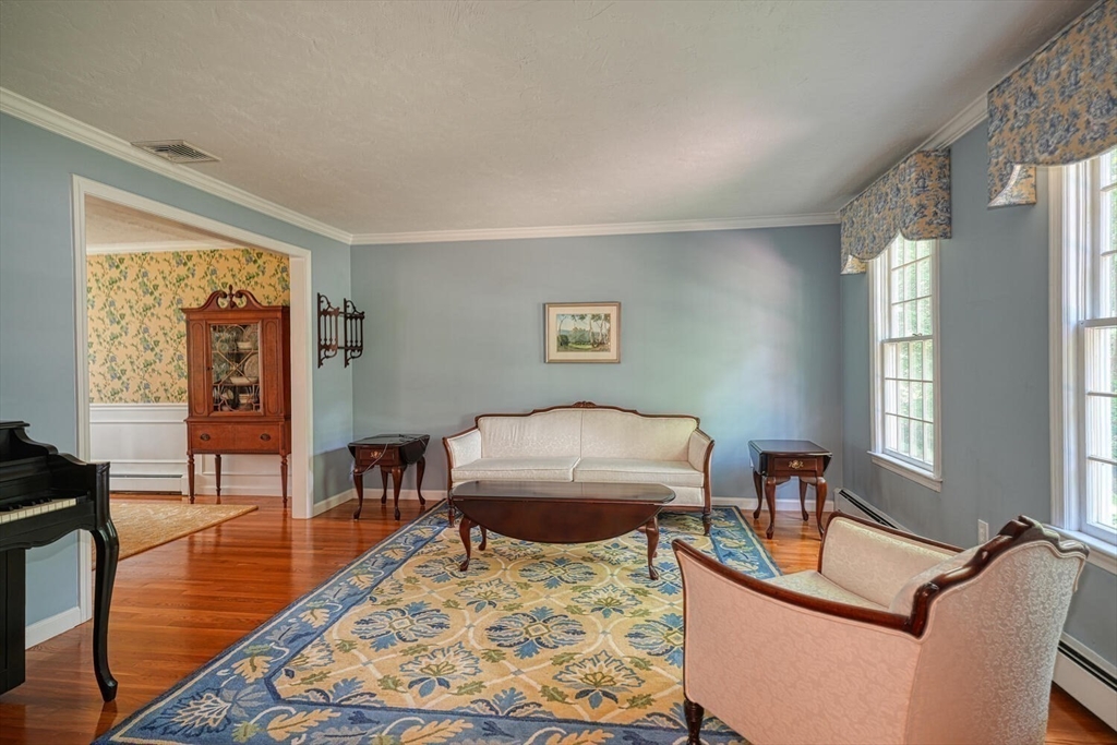 13 Pheasanthill Road Norfolk, MA 02056 - Photo 9 of 32 Gallery Image 9