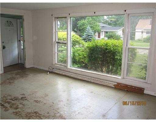 133 Oriole Road Commerce Township, MI 48382 - Photo 3 of 7 Photo 3