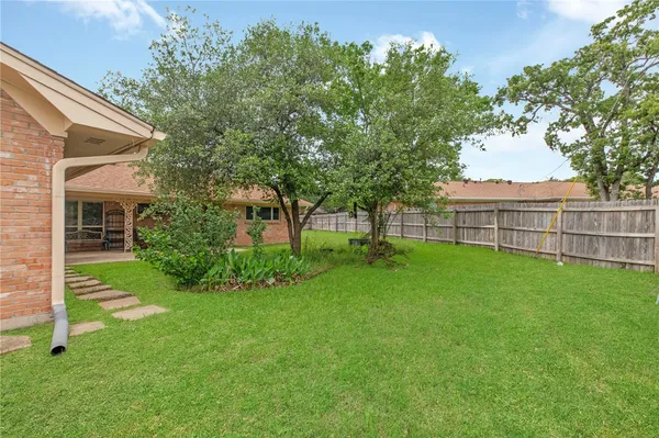 $379,900 | 2405 Burton Drive, Bryan, TX 77802