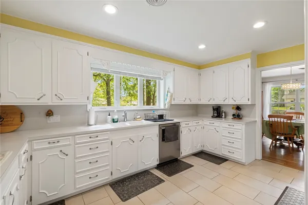 $379,900 | 2405 Burton Drive, Bryan, TX 77802