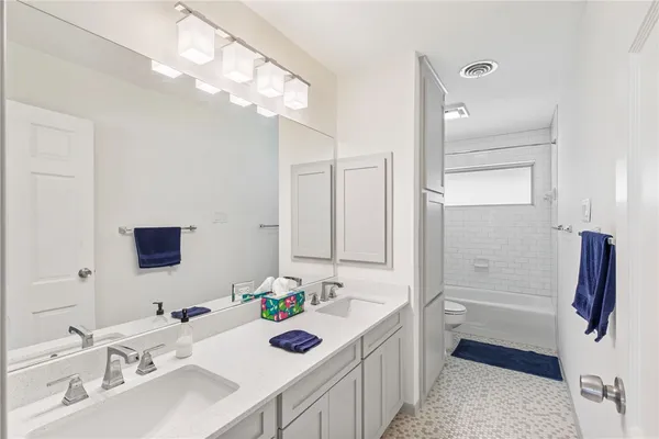 $379,900 | 2405 Burton Drive, Bryan, TX 77802