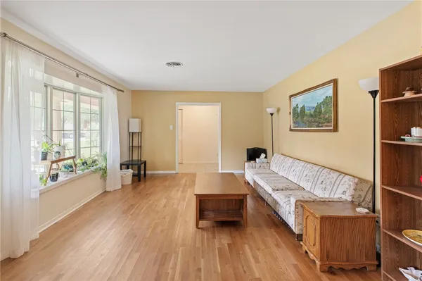 $379,900 | 2405 Burton Drive, Bryan, TX 77802