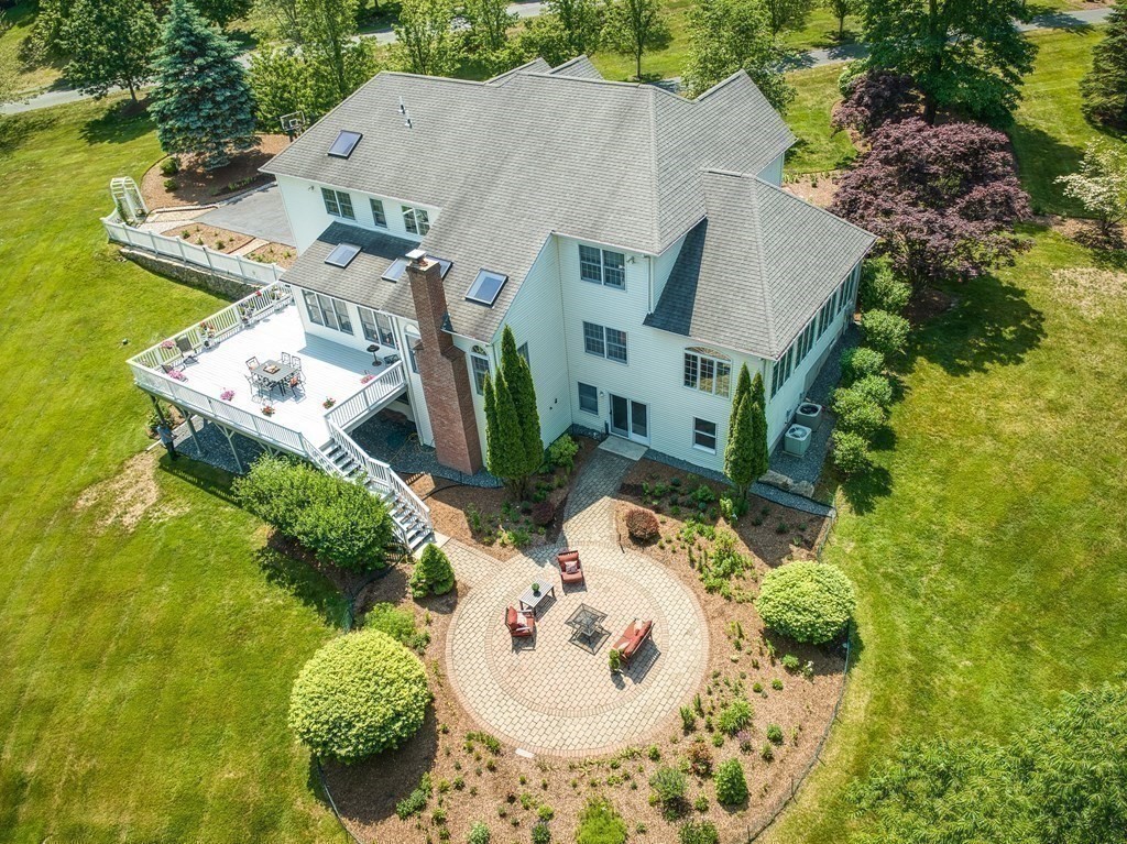 36 Greenwood Road Hopkinton, MA 01748 - Photo 4 of 42 Gallery Image 4