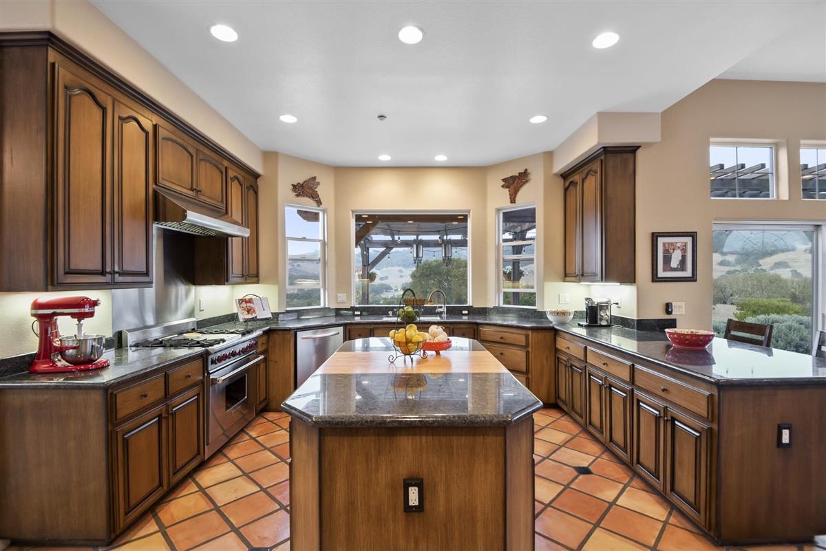 17155 Uvas Road Morgan Hill, CA 95037 - Photo 17 of 53 Gallery Image 17