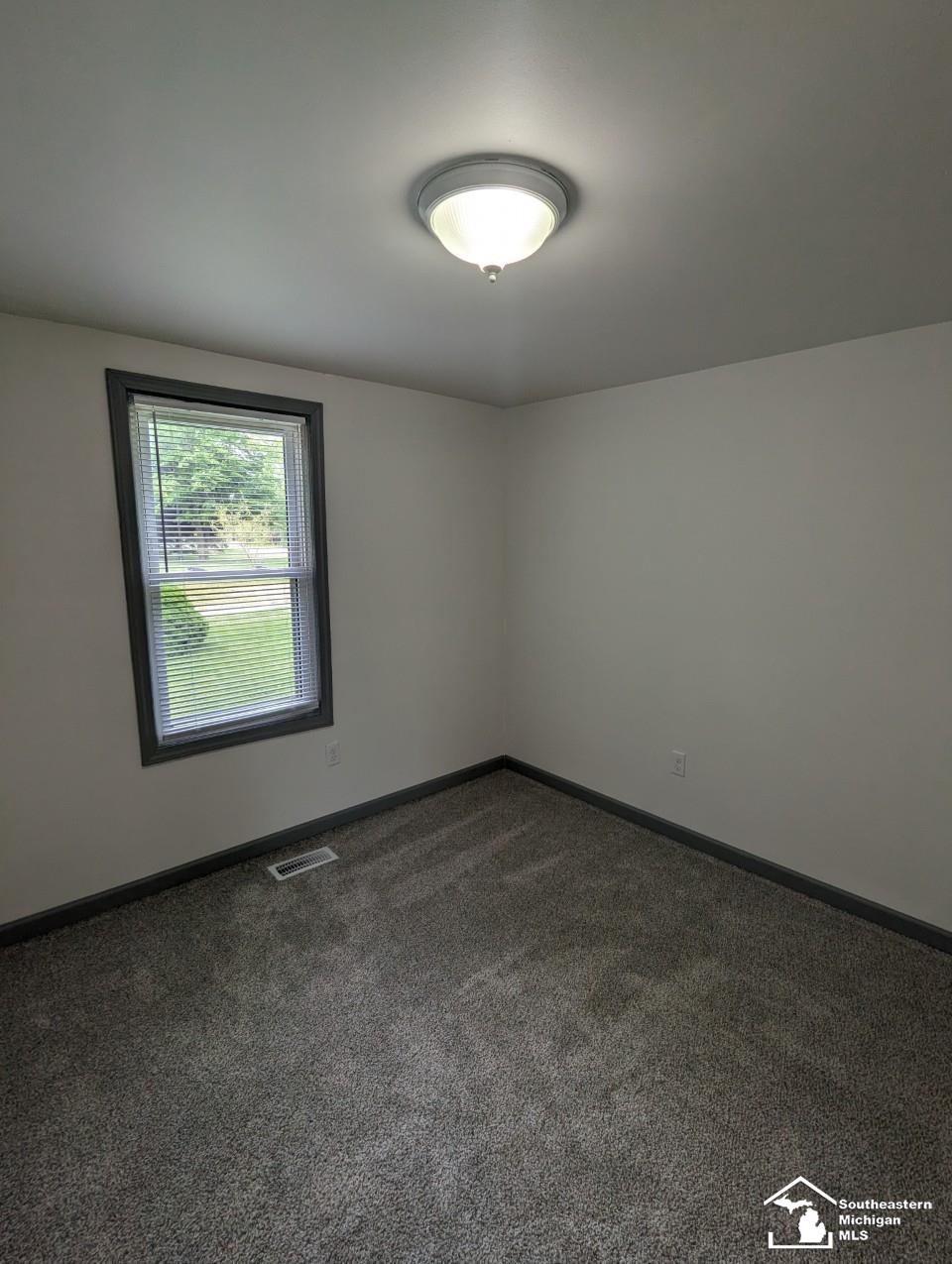 3657 Vivian Road Monroe, MI 48162 - Photo 13 of 24