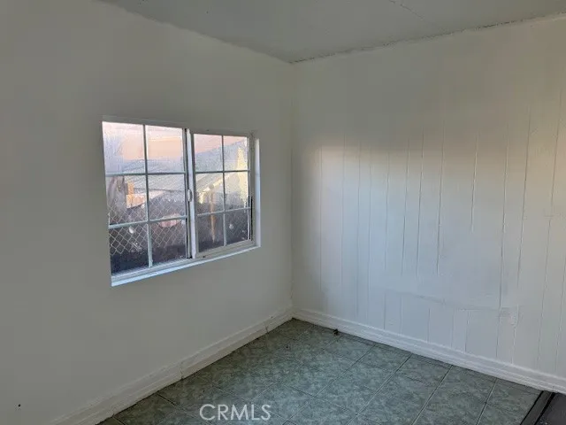 $1,700 | 1159 East 74th Street, Los Angeles, CA 90001