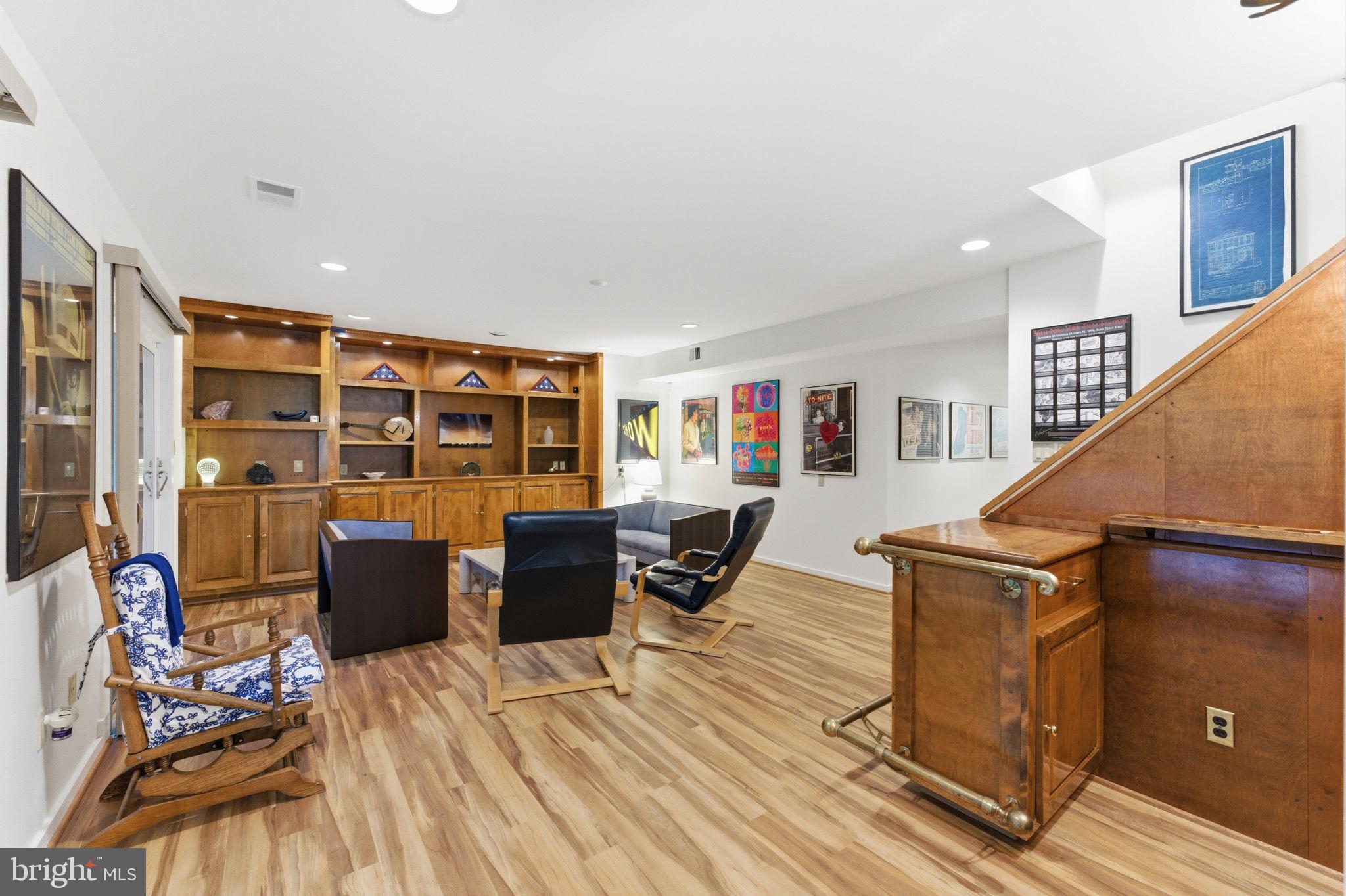 1608 Woodstock Lane Reston, VA 20194 - Photo 42 of 76