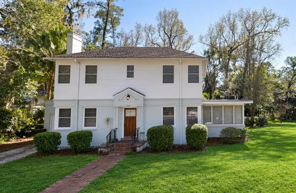$695,000 | 2721 Southwest 3rd Place, Gainesville, FL 32607
