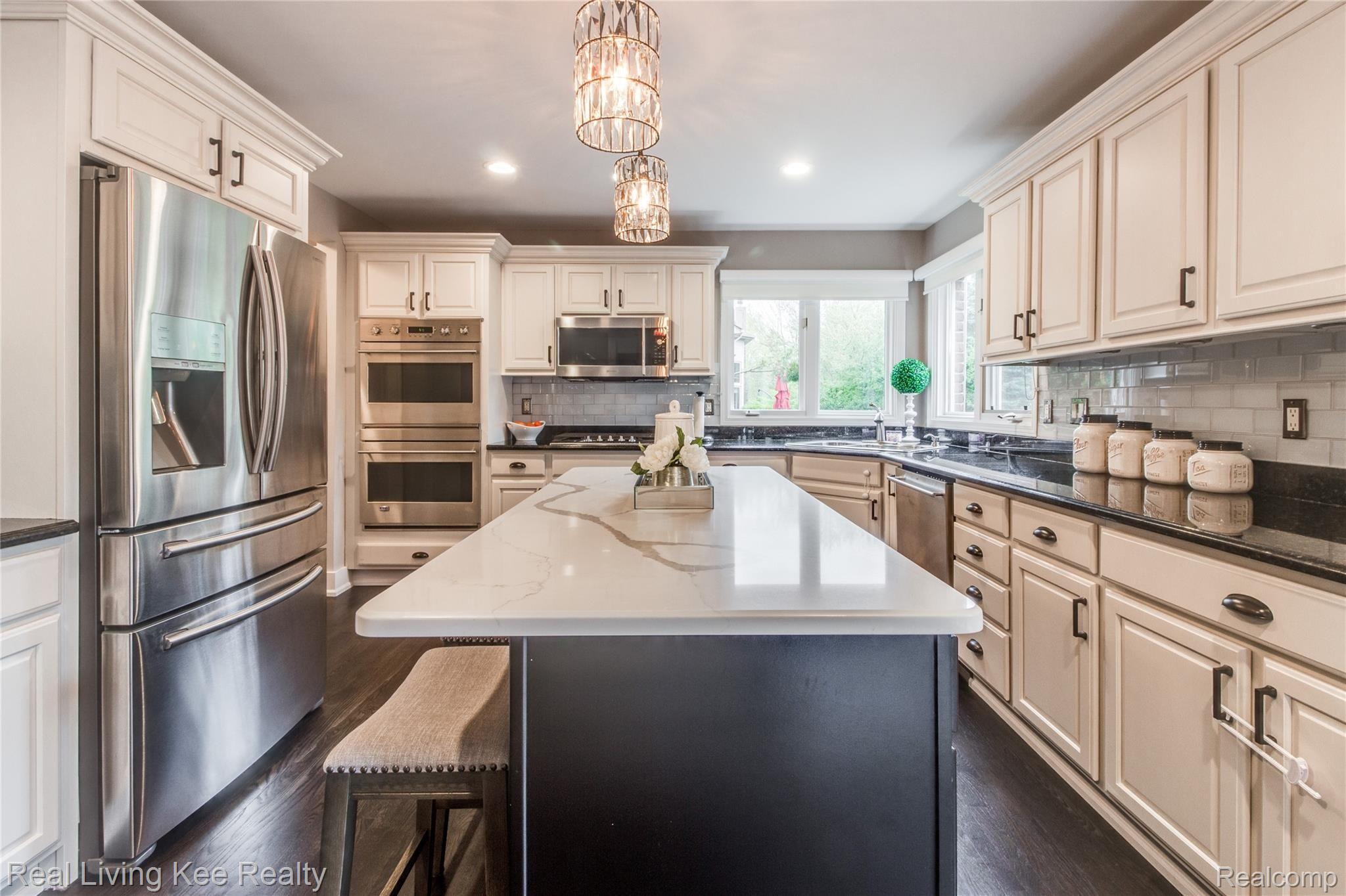 1604 Chase Drive Rochester, MI 48307 - Photo 16 of 47 INTERIORS (27 of 44).jpg