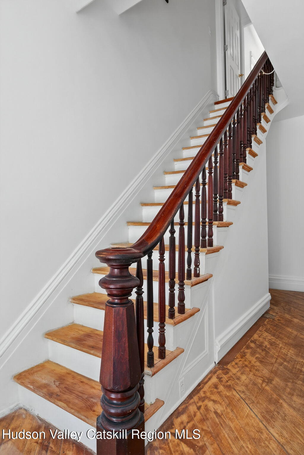 17 New Street Catskill, NY 12414 - Photo 32 of 92 a view of entryway