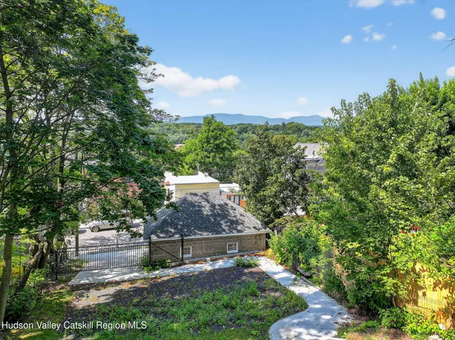 $899,000 | 17 New Street, Catskill, NY 12414
