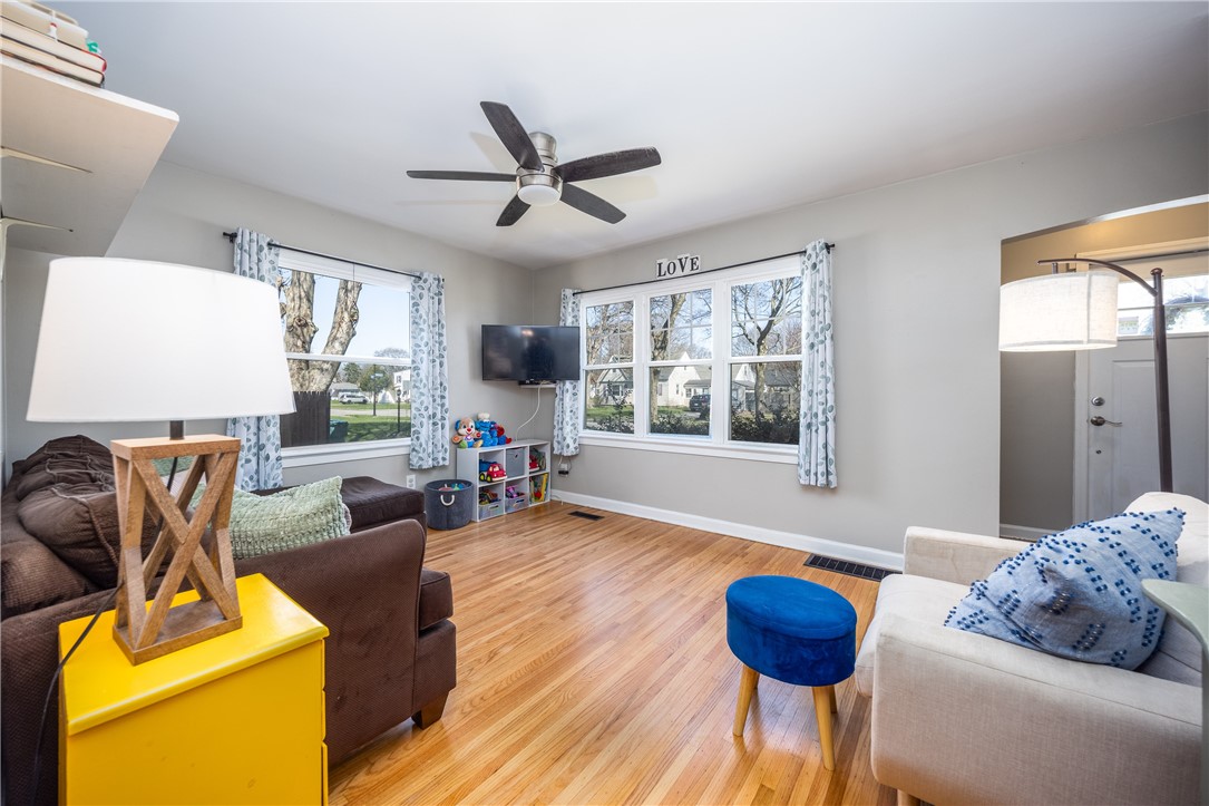 123 Ellington Road Rochester, NY 14616 - Photo 13 of 33