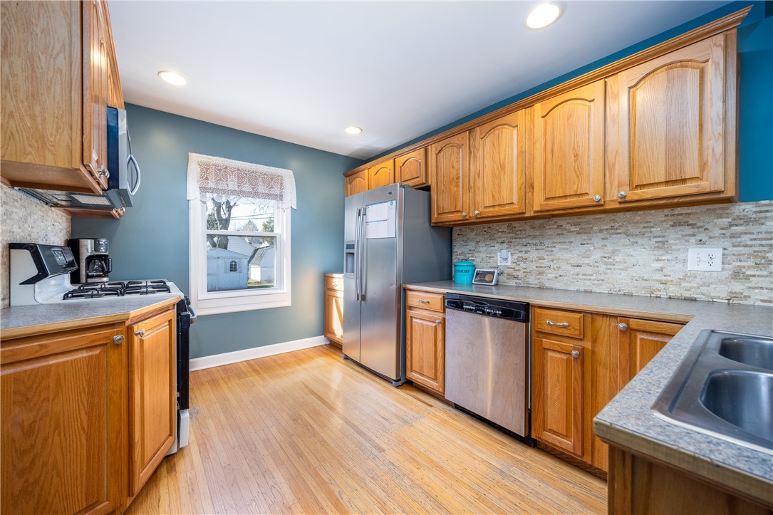 123 Ellington Road Rochester, NY 14616 - Photo 15 of 33