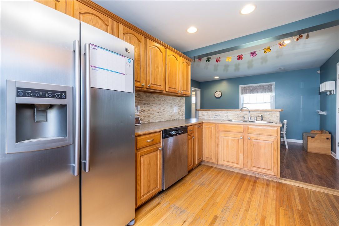 123 Ellington Road Rochester, NY 14616 - Photo 17 of 33