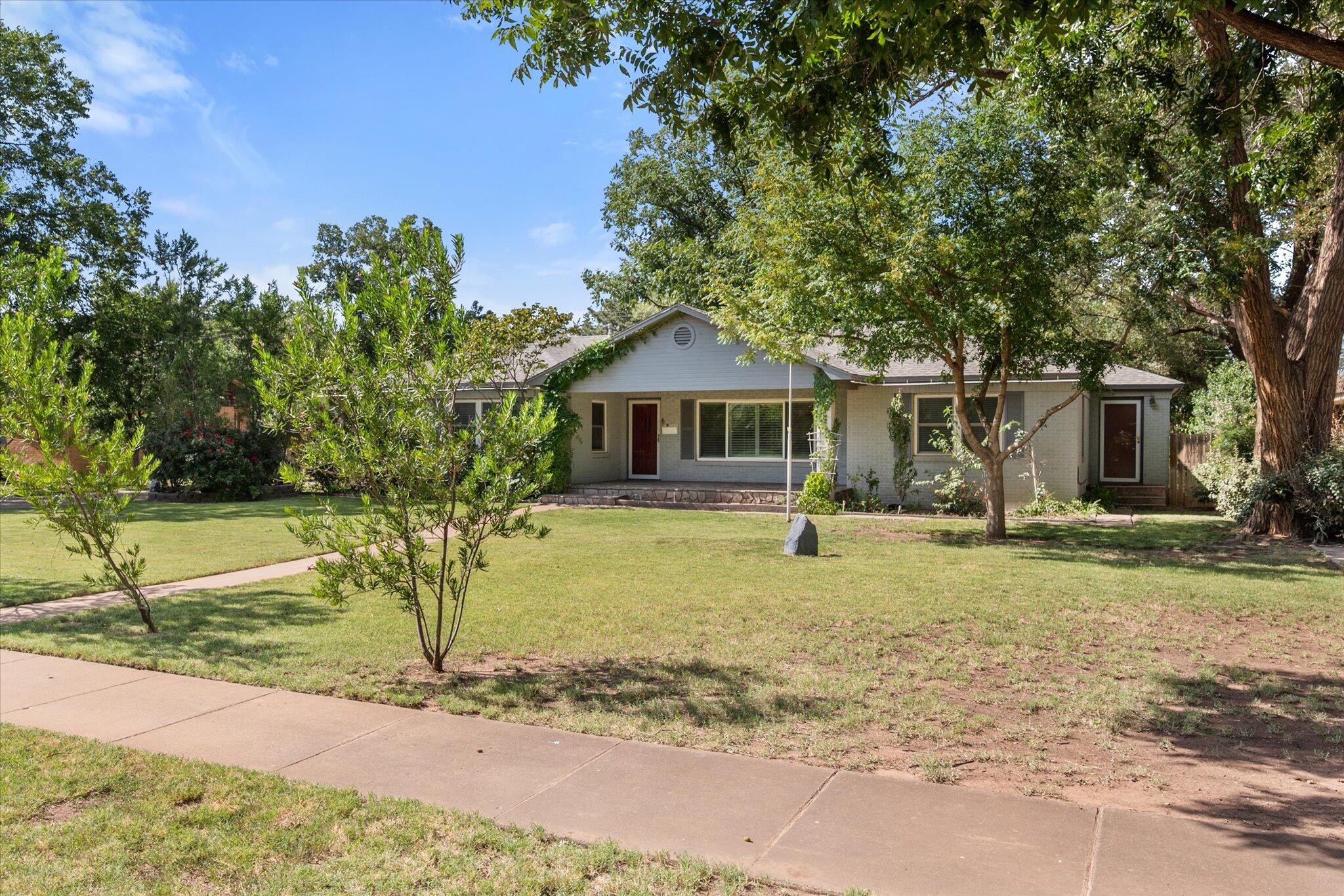 4512 21st Street Lubbock, TX 79407 - Photo 4 of 40 04-4512 21st_2415