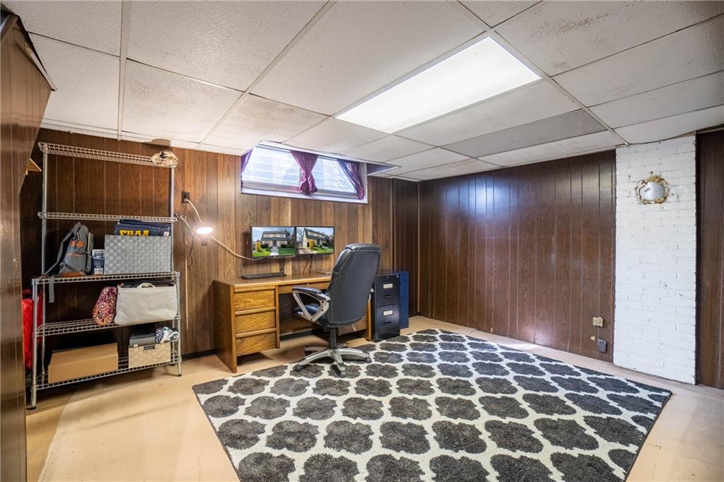 1536 Pennock Road Brighton Heights, PA 15212 - Photo 14 of 25 Gallery Image 14