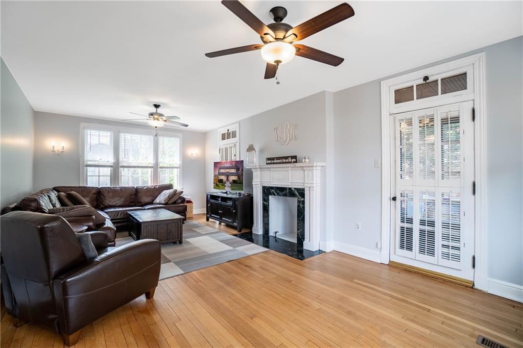 1536 Pennock Road Brighton Heights, PA 15212 - Photo 5 of 25 Gallery Image 5