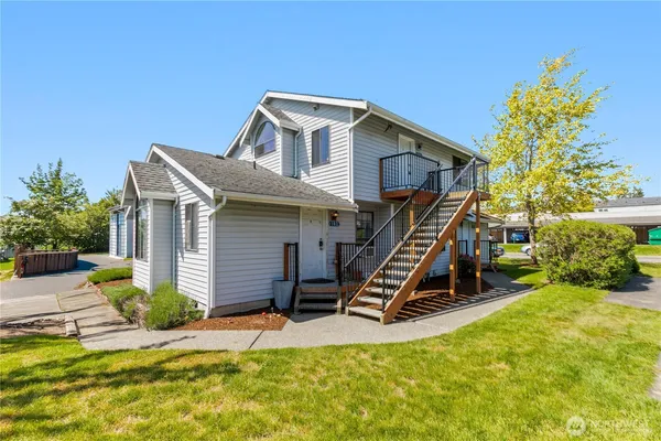 $839,999 | 2130 Texas Street, Bellingham, WA 98229