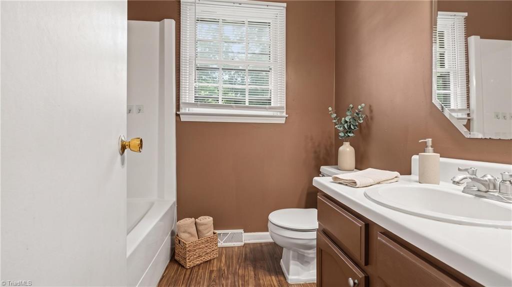 4314 Lormar Road Greensboro, NC 27406 - Photo 17 of 31 Gallery Image 17