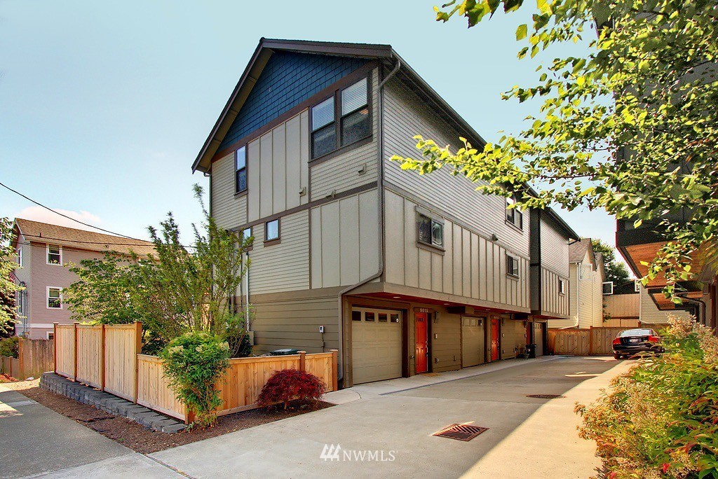 9019 North 91st Street Seattle, WA 98103 - Photo 2 of 25 Gallery Image 2