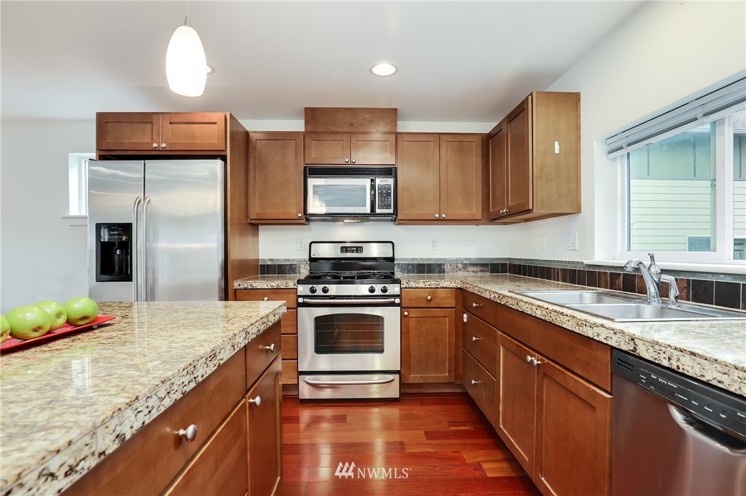 9019 North 91st Street Seattle, WA 98103 - Photo 3 of 25 Gallery Image 3