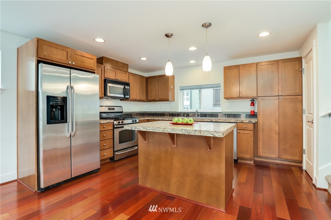 9019 North 91st Street Seattle, WA 98103 - Photo 4 of 25 Gallery Image 4