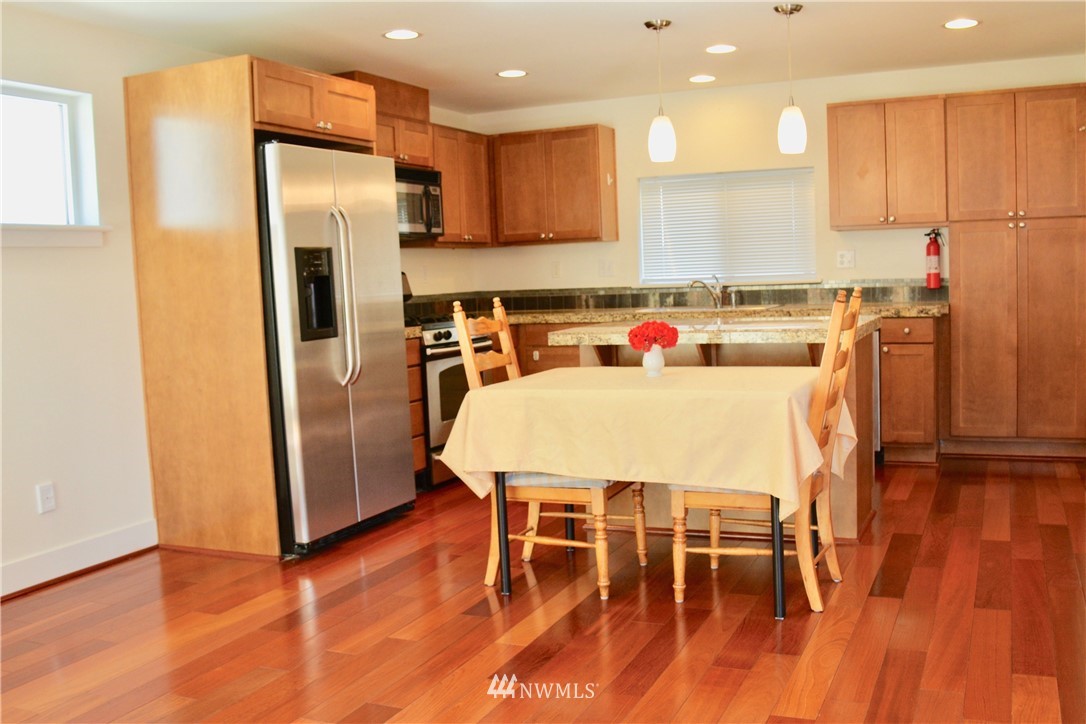 9019 North 91st Street Seattle, WA 98103 - Photo 5 of 25 Gallery Image 5
