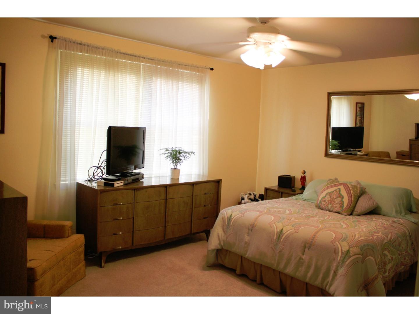 288 Clayton Road Williamstown, NJ 08094 - Photo 5 of 12 Master Bedroom
