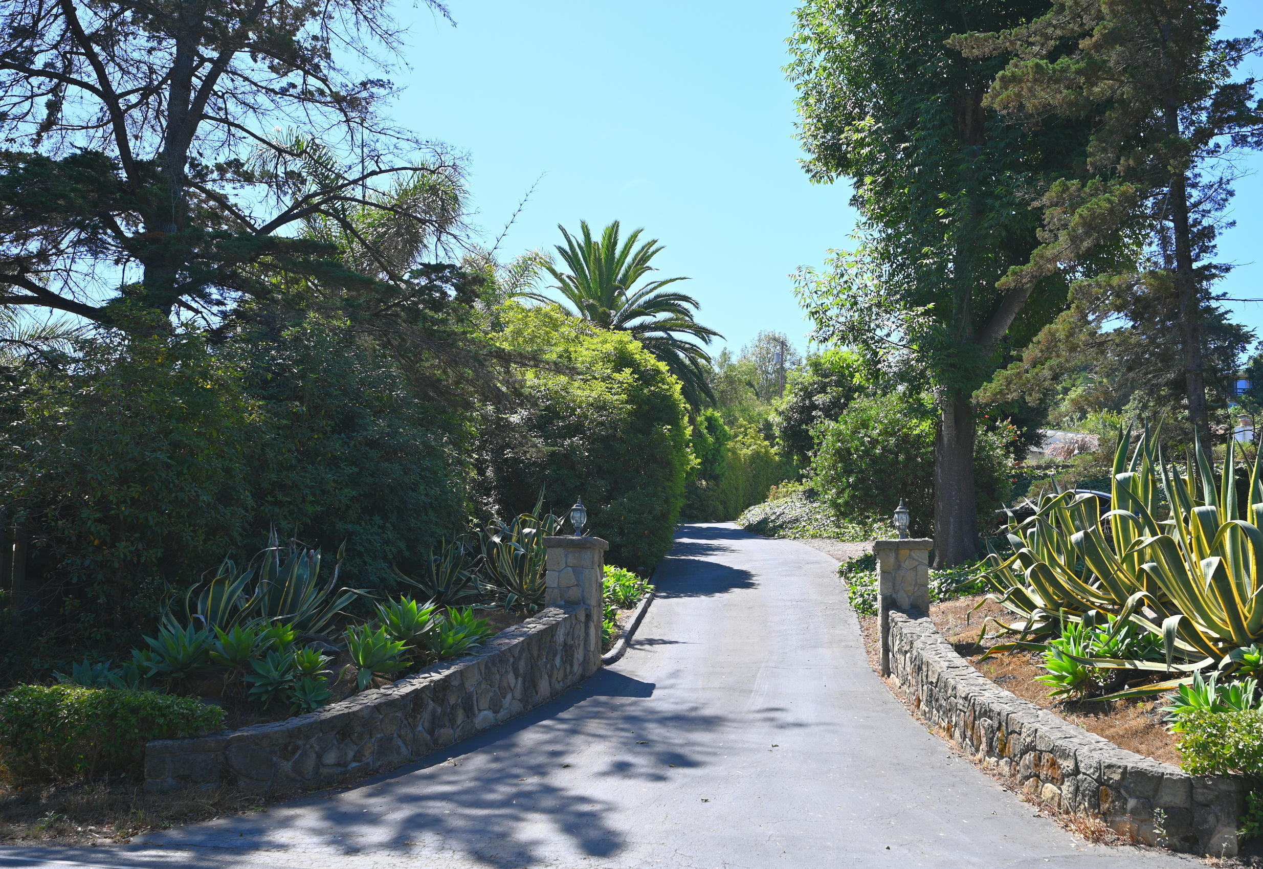2176 Sycamore Canyon GC Entry Drive 1 Sm