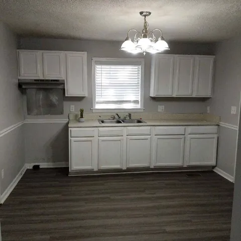 $1,250 | 330 Vivelle Avenue, Nashville, TN 37210