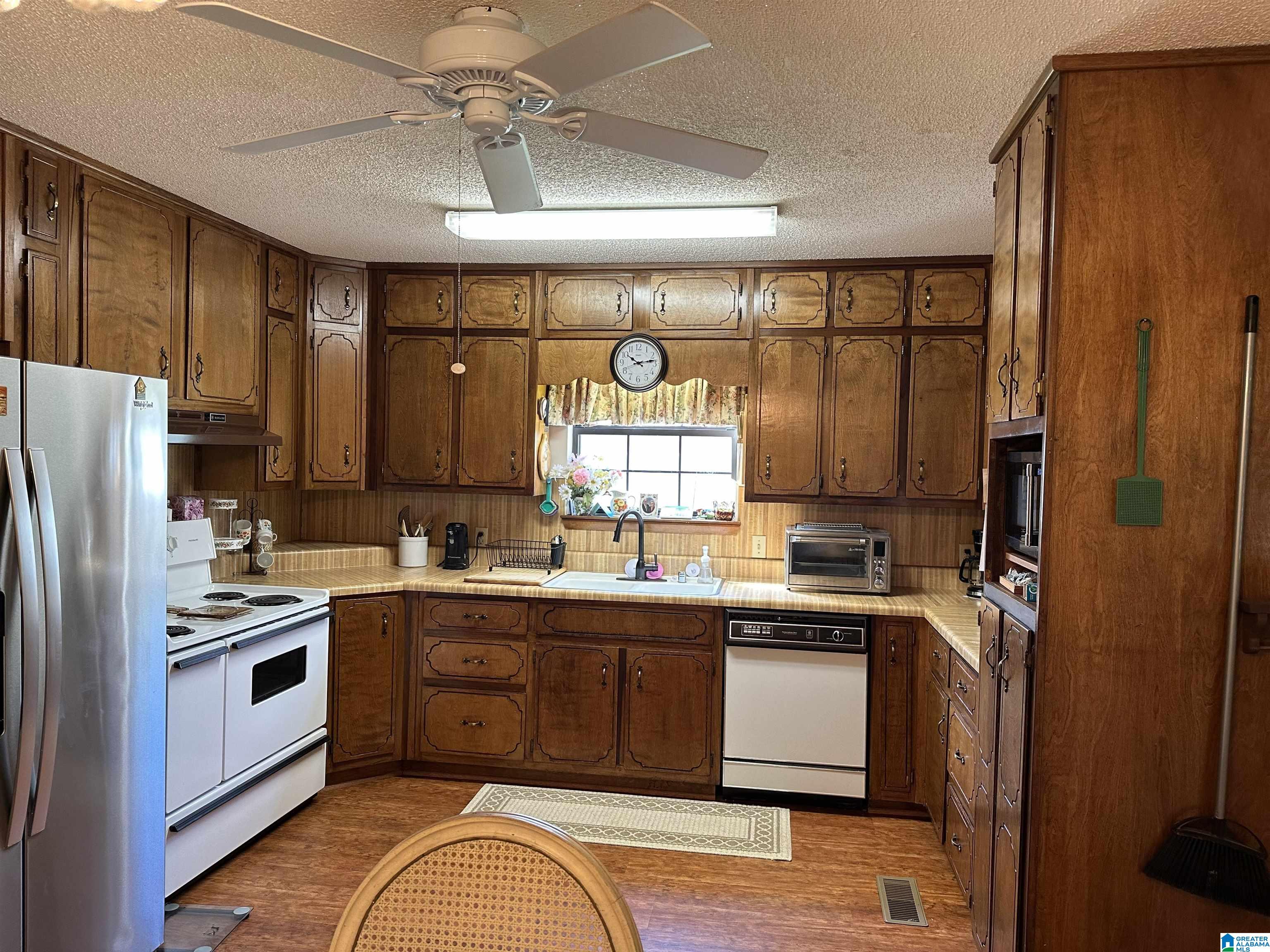 4282 Red Wing Lane Birmingham, AL 35217 - Photo 24 of 95