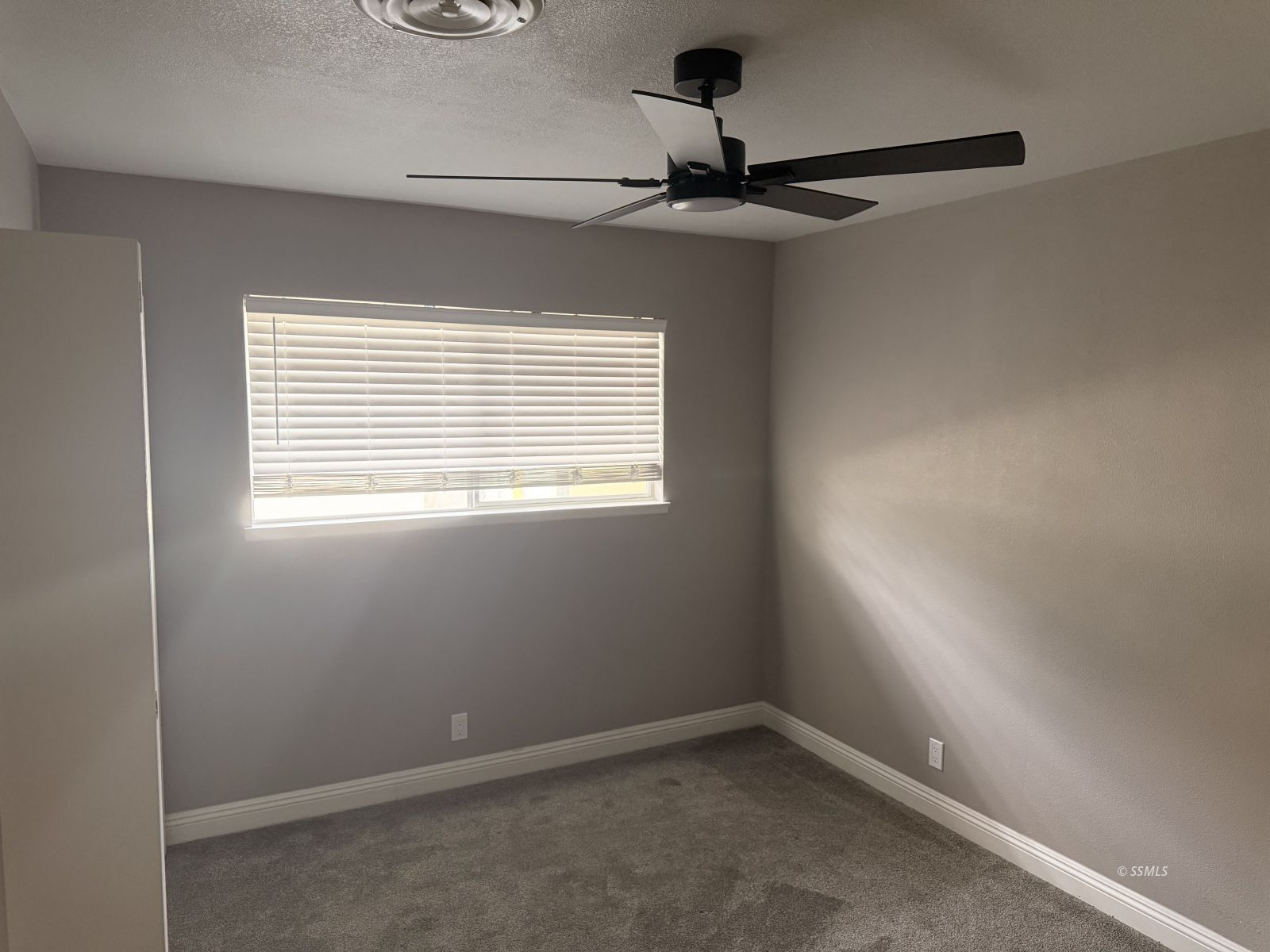 912 Jessica Street Ridgecrest, CA 93555 - Photo 11 of 22