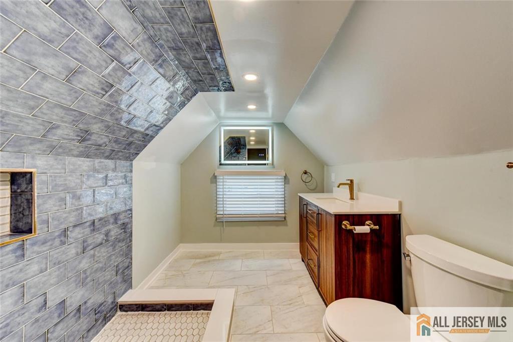 37 East Somerset Street, Unit 2 Raritan, NJ 08869 - Photo 17 of 21